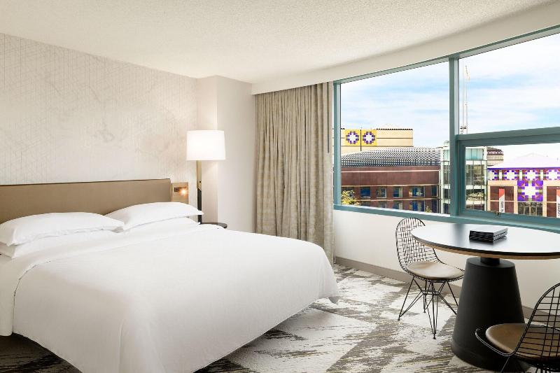 주니어 스위트 킹사이즈 침대, Sheraton Cerritos