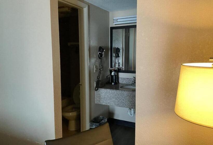 Camera Standard Letto King, Super 8 By Wyndham Chattanooga/east Ridge