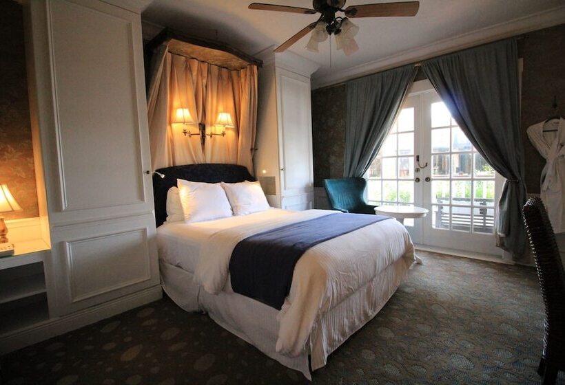 디럭스 룸, The Riverview Hotel   New Smyrna Beach