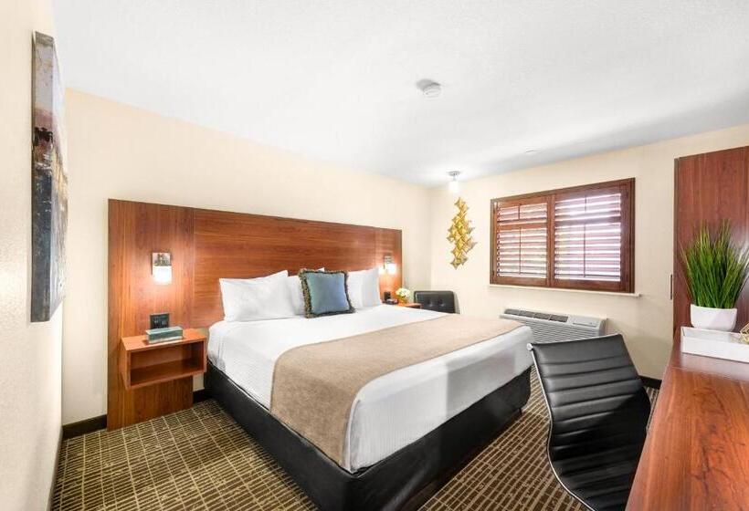 اتاق استاندارد با تخت بزرگ, Ellis Island Hotel Casino & Brewery