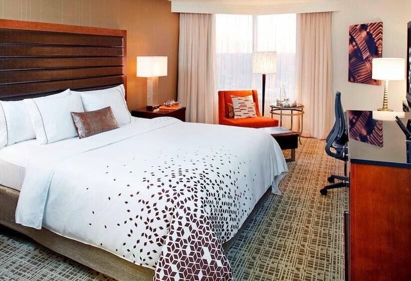 Номер Deluxe, Renaissance St. Louis Airport