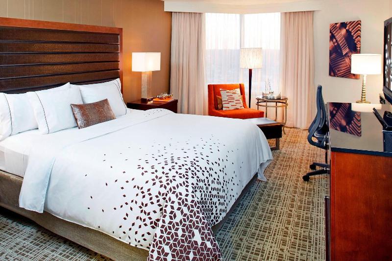 Номер Deluxe Кровать Кинг, Renaissance St. Louis Airport