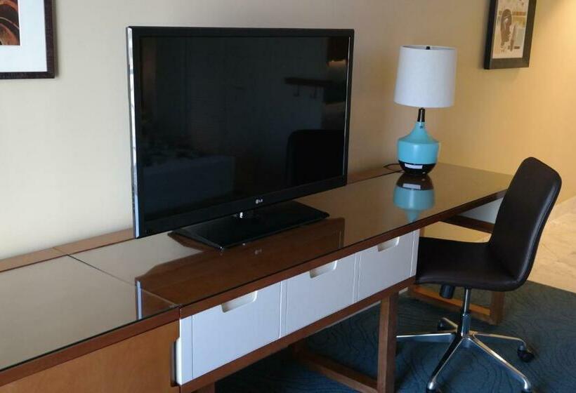 주니어 스위트, Oasis Hotel Waikiki
