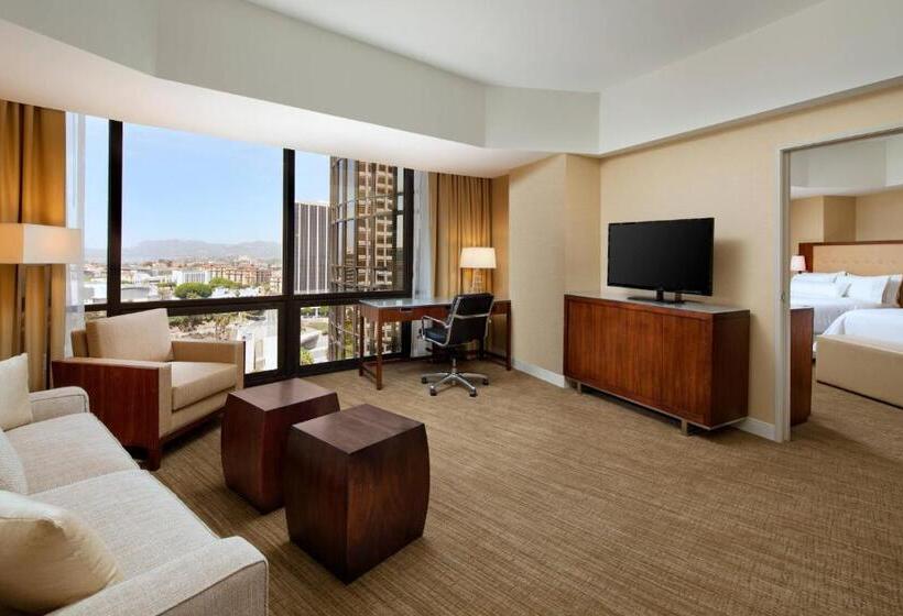 سوئیت با تخت بزرگ, The Westin Bonaventure Hotel & Suites, Los Angeles