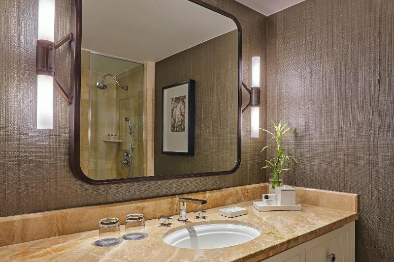 带大床的标准间, The Whitley, A Luxury Collection Hotel, Atlanta Buckhead