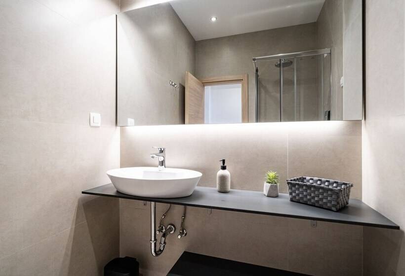 Апартаменты 1 Спальня с Террасой, Bacan Serviced Apartments