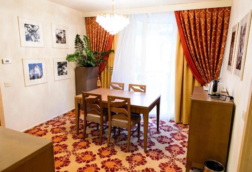 سوئیت پرزیدنت, Grand Hotel Sava Superior