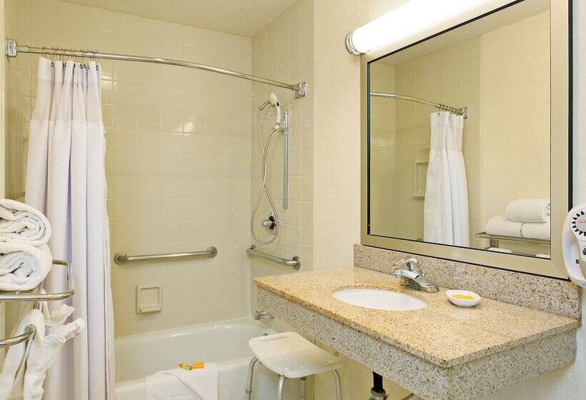 סוויטה מותאמת לאדם עם מוגבלויות, Mission View Inn & Suites San Diego Sea World   Zoo