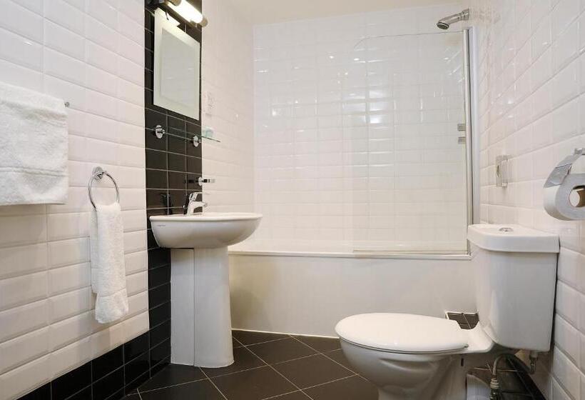 Семейный Номер, Cairn Hotel & Apartments