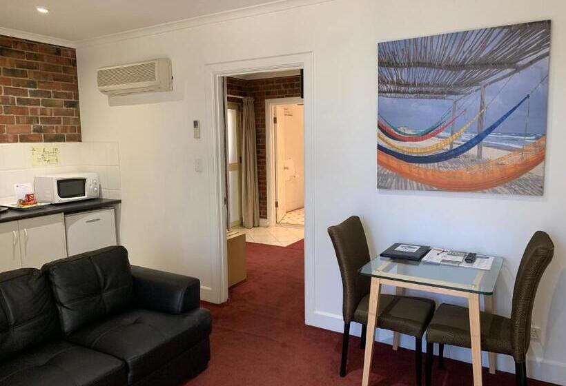 Люкс, Ensenada Motor Inn And Suites