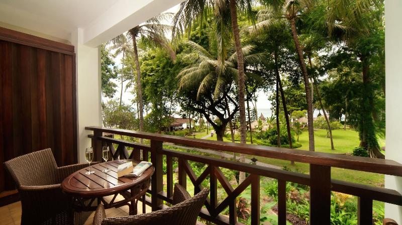 Номер Deluxe Вид на Сад, Sheraton Senggigi Beach Resort
