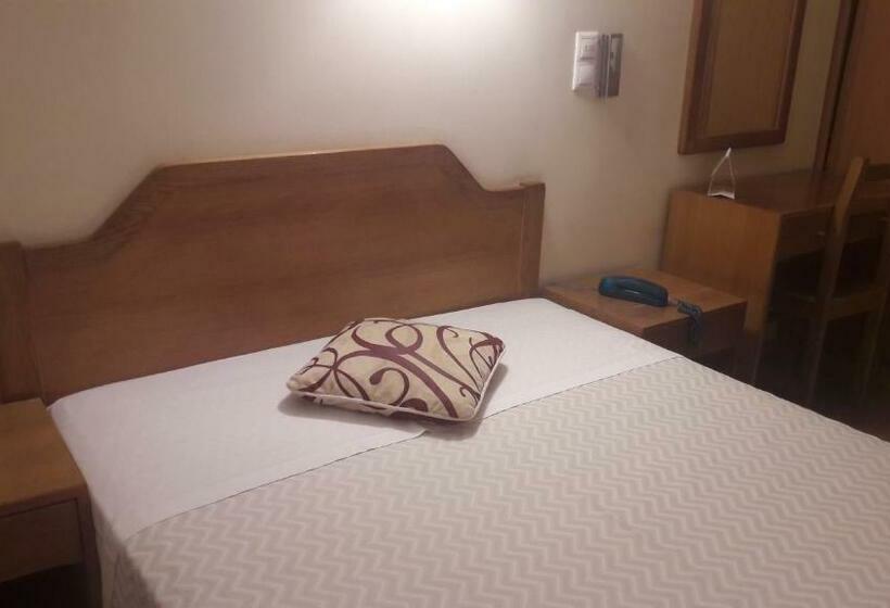 Quarto Estandar Individual, Alicante Lisboa