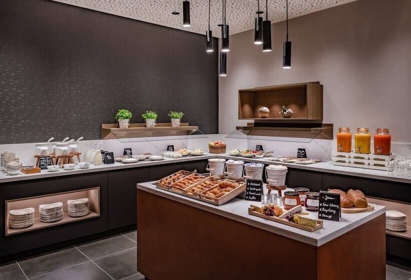 اتاق کلاب, Frankfurt Marriott