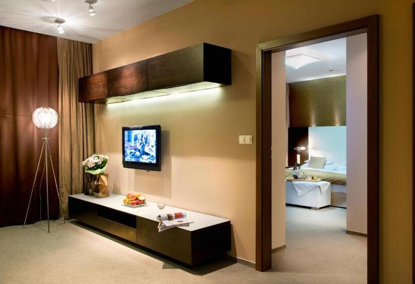 Family Suite, Turiec
