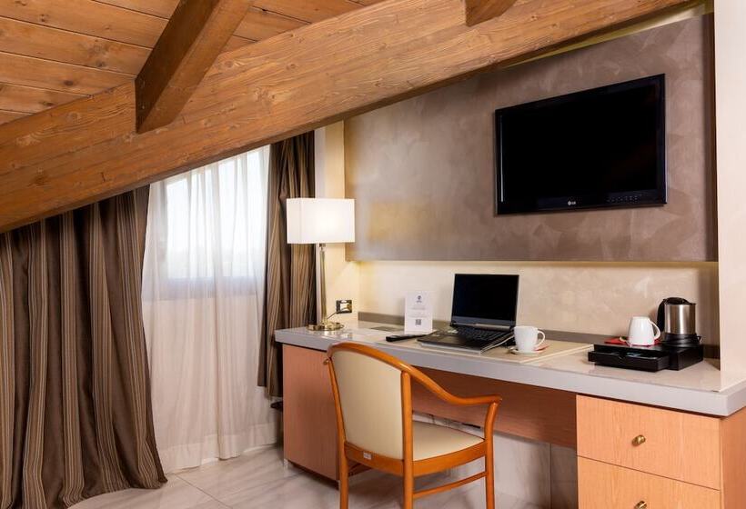 Полулюкс, Best Western  Modena District