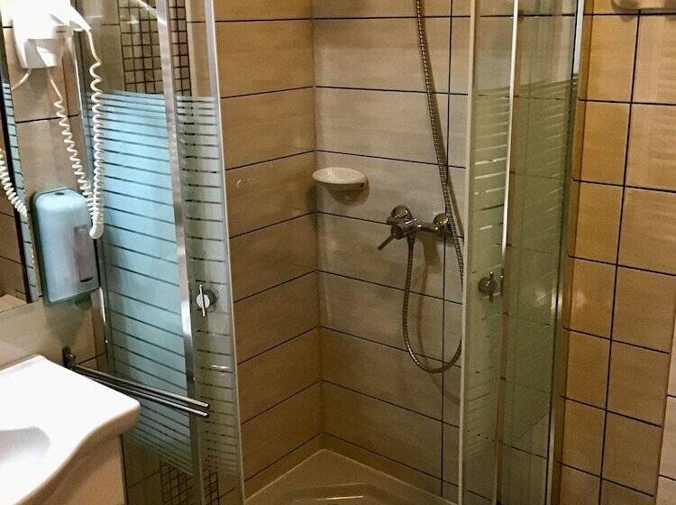 Quarto Estandar, Kentaur