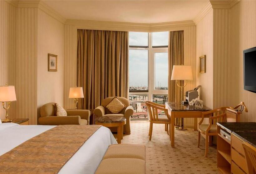 سوییت اجرایی, Sheraton Kuwait, A Luxury Collection Hotel, Kuwait City