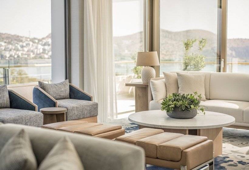 Люкс, Four Seasons Astir Palace Athens