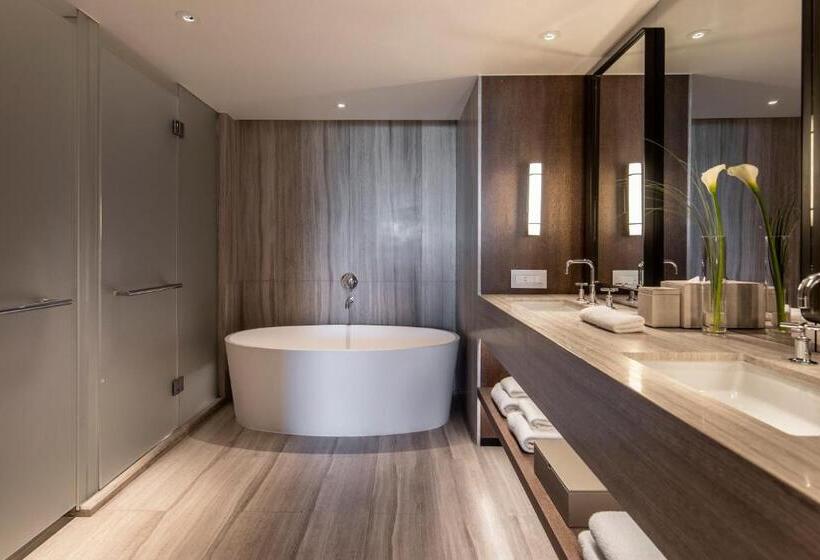 Люкс Кровать Кинг, Four Seasons Astir Palace Athens
