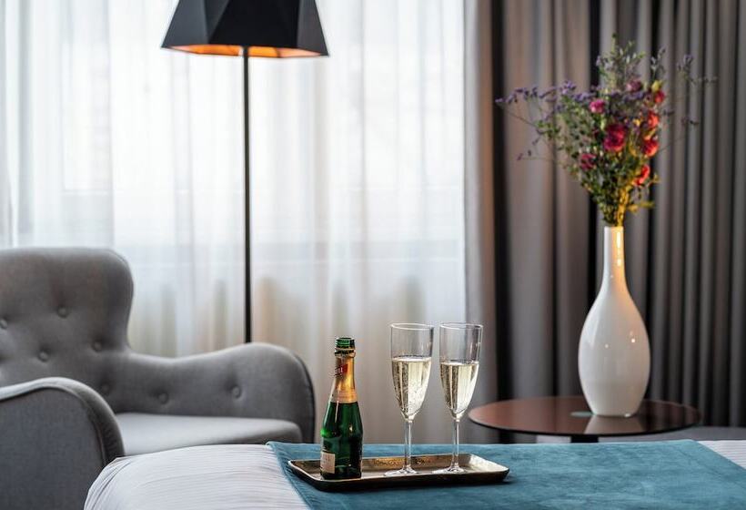 اتاق راحتی سه تخته, Leonardo Boutique Hotel Berlin City South