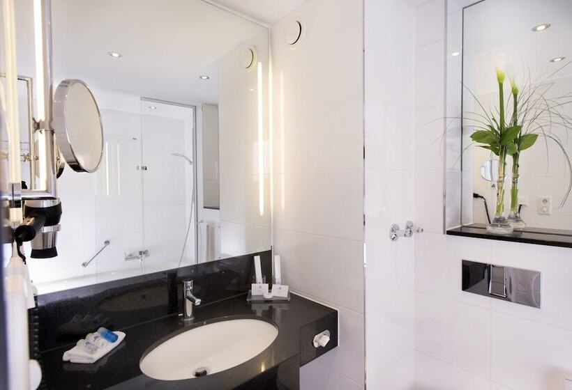 Полулюкс, Maritim Hotel München