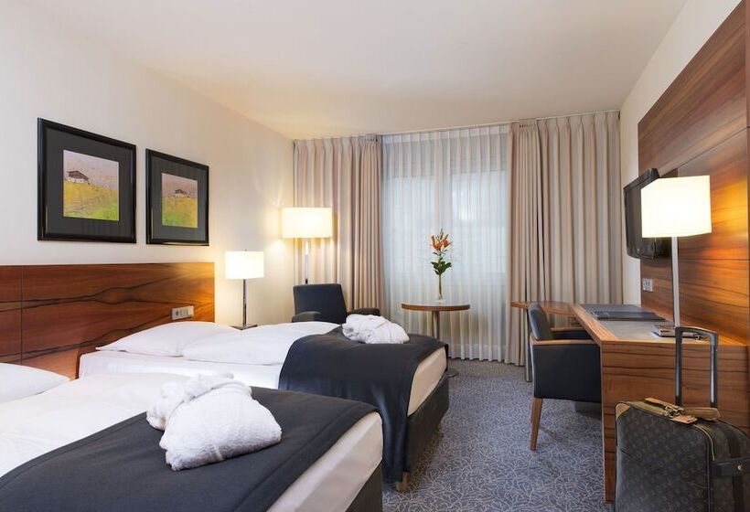 Номер Superior, Maritim Hotel München
