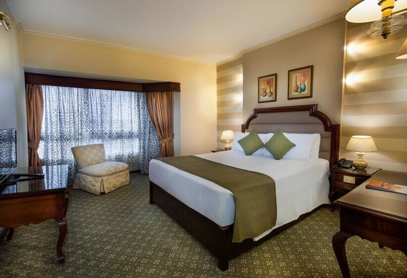 سوییت, Pyramisa Suites Hotel Cairo