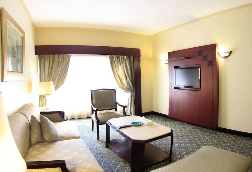 سوئیت 2 خوابه, Pyramisa Suites Hotel Cairo