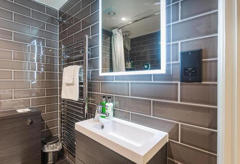 Индивидуальный Номер Классика, The George Hotel, Amesbury, Wiltshire