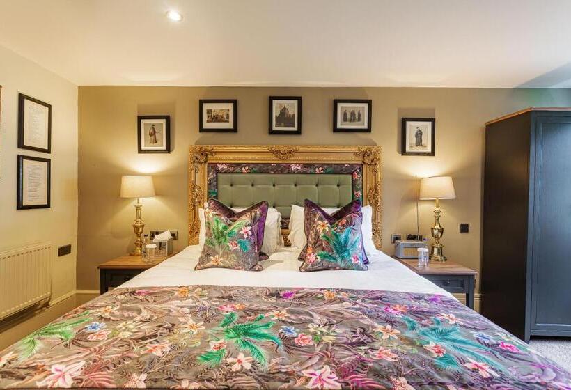 Номер Deluxe, The George Hotel, Amesbury, Wiltshire
