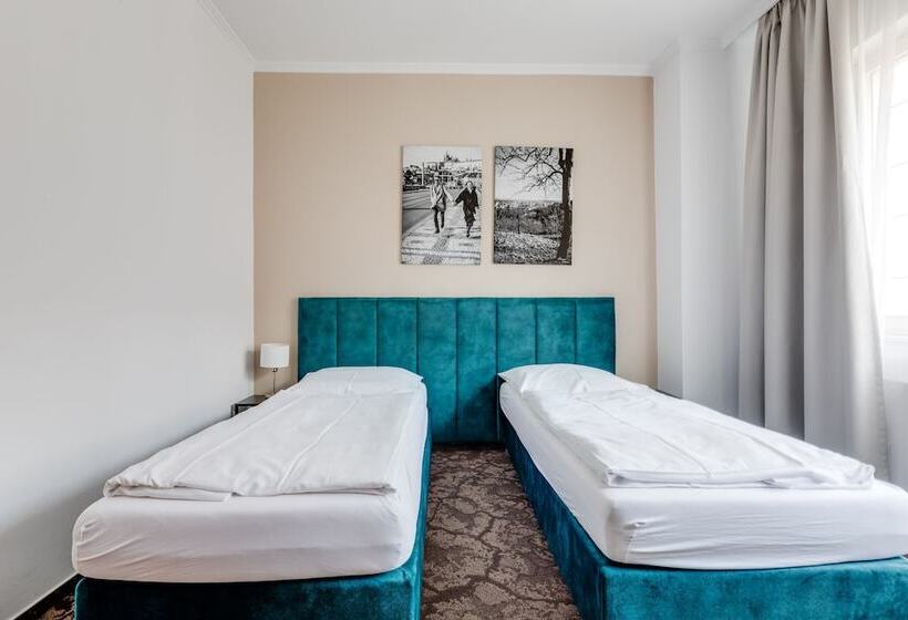 Quarto Estandar, Andante