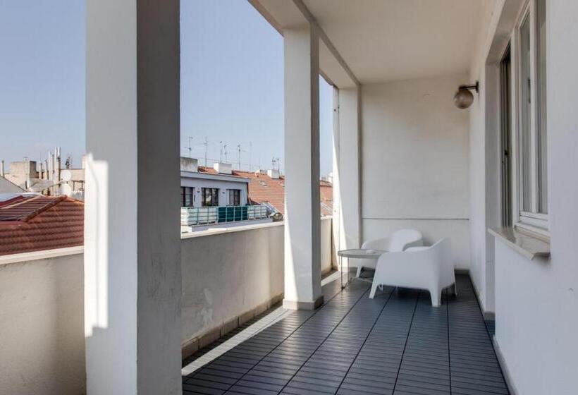 Quarto Estandar com Sacada, Andante