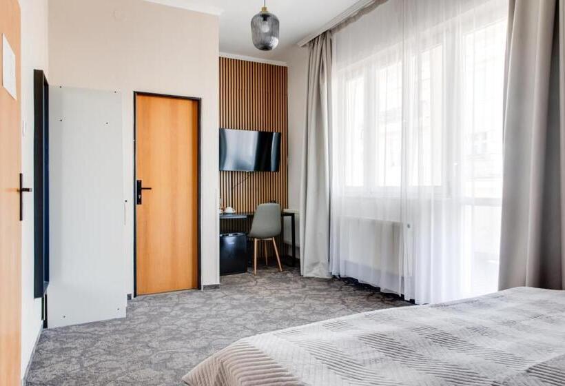 Quarto Estandar com Sacada, Andante