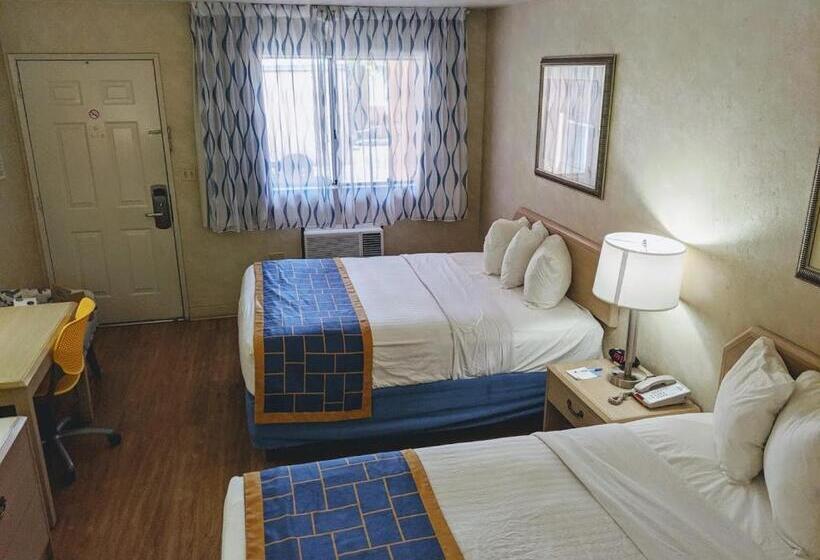 Номер Стандарт, Days Inn By Wyndham Bullhead City