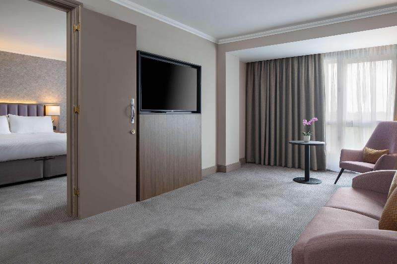 Люкс Кровать Кинг, Doubletree By Hilton Dartford Bridge