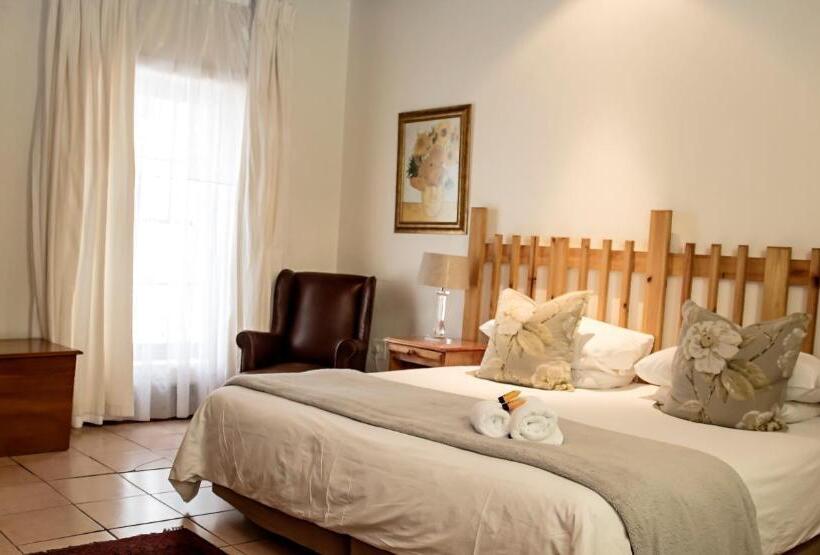 Номер Deluxe Кровать Кинг, Matoppo Inn