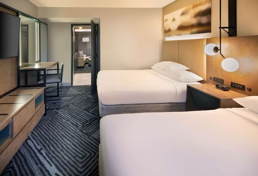 Люкс, Embassy Suites By Hilton San Rafael Marin County