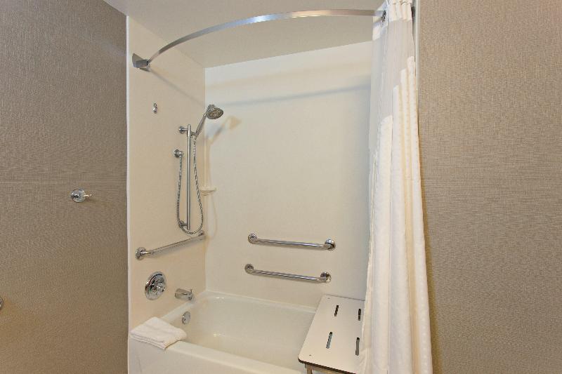 Люкс Адаптированный для Инвалидов, Holiday Inn Express Richmond, An Ihg