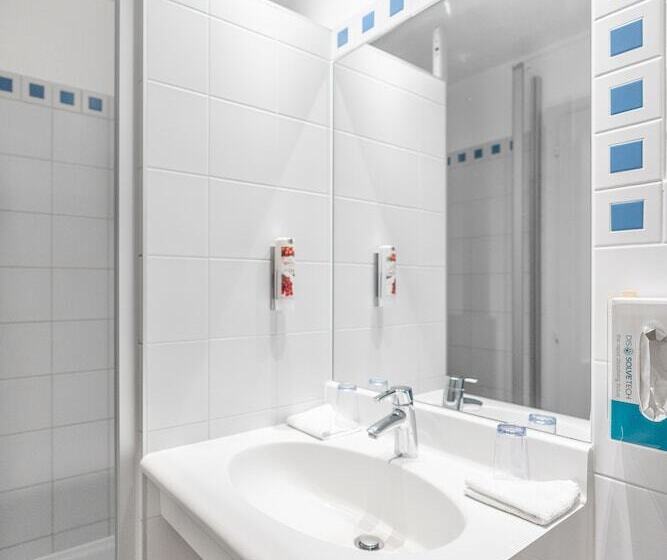Номер Стандарт Вид на Озеро, Hôtel Alpes & Lac
