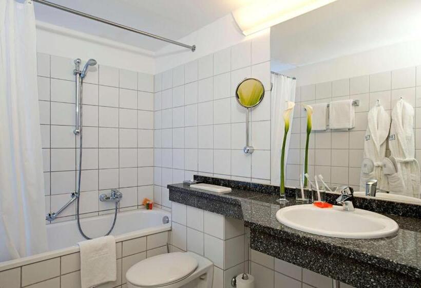 Номер Стандарт Трехместный, NH Hirschberg Heidelberg