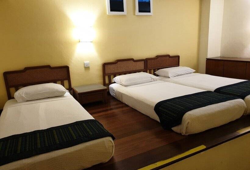 اتاق استاندارد سه نفره, Perak