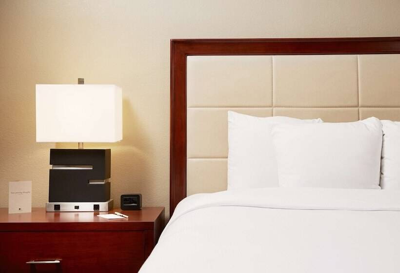 Люкс, Doubletree Suites By Hilton Hotel Cincinnati   Blue Ash