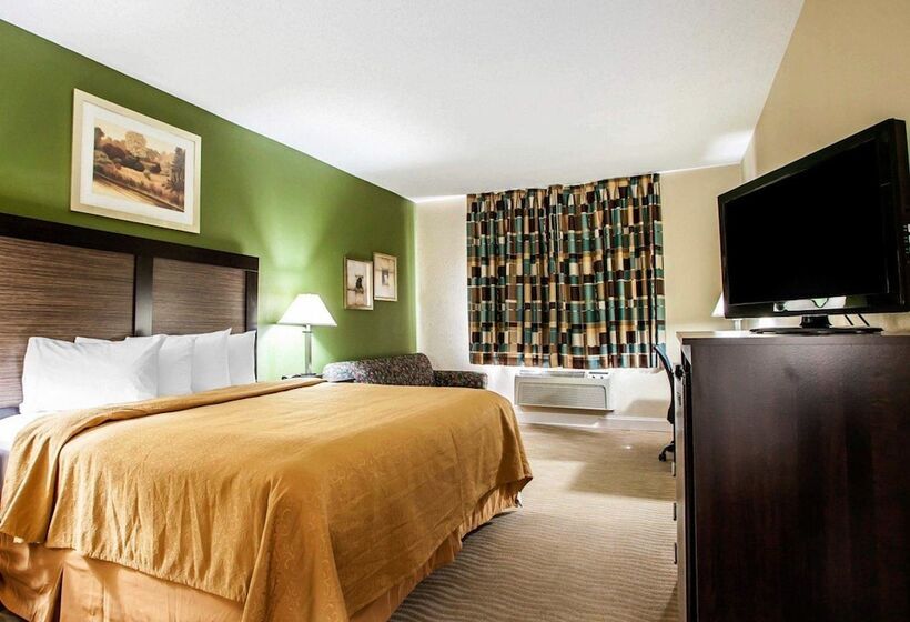 Lakosztály, Quality Inn & Suites