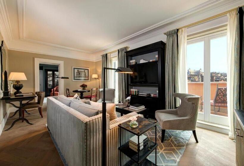 Suite con Terrazza, Rocco Forte Hotel De La Ville