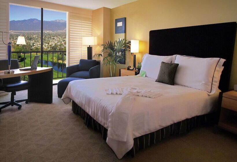 Номер Deluxe, Pacific Palms Resort And Golf Club