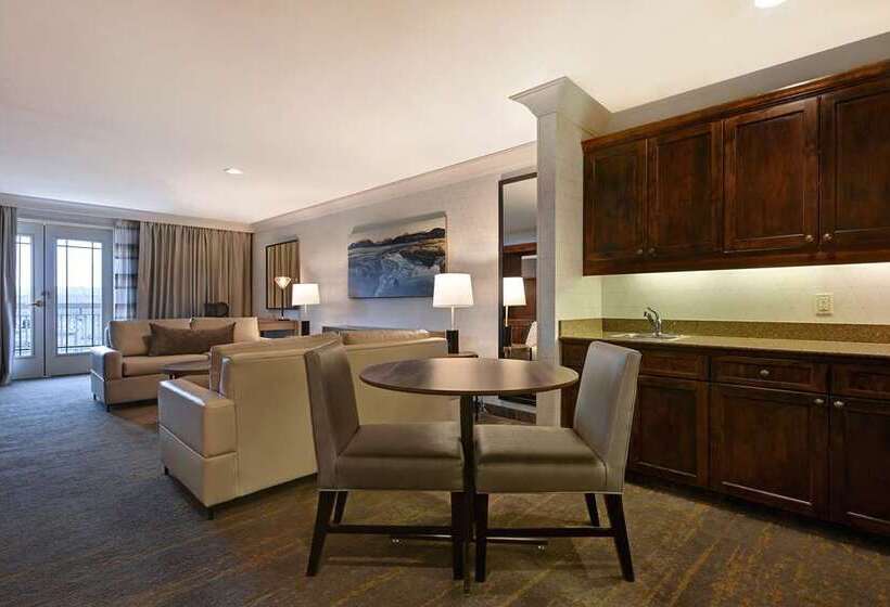 스위트, The Burgundy Hotel, Tapestry Collection By Hilton