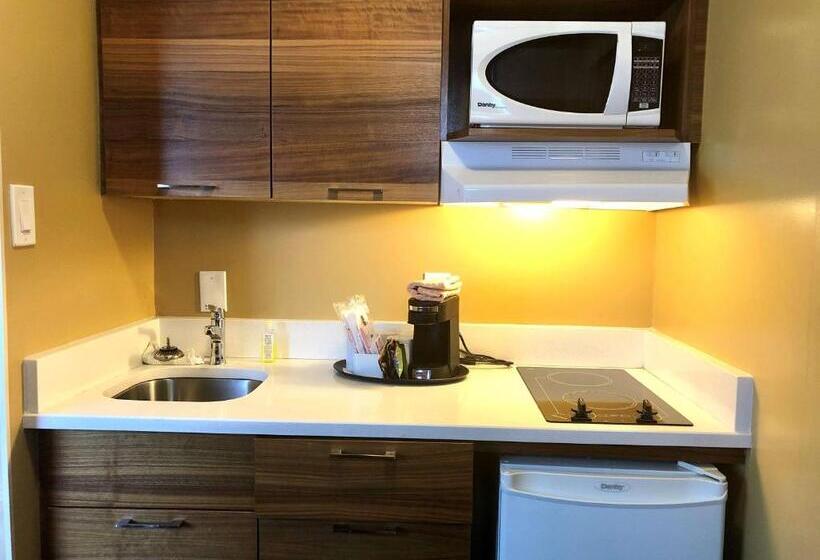 ２ダブルベッドのスタンダードルーム, Best Western Plus Suites Downtown Calgary