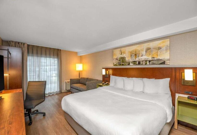 Quarto Estandar Cama King, Comfort Inn Airport