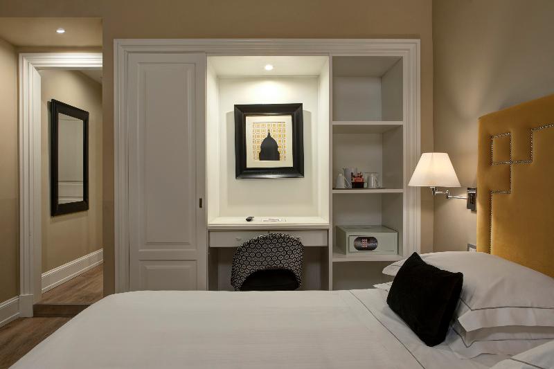 스위트 킹사이즈 침대, Days Inn By Wyndham Mission Valley Sdsu