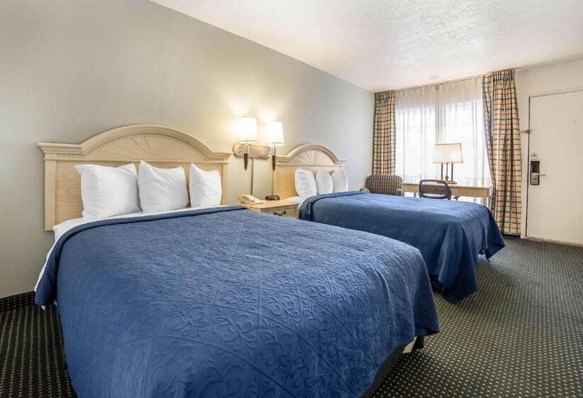 Номер Стандарт 2 Двуспальные Кровати, Quality Inn